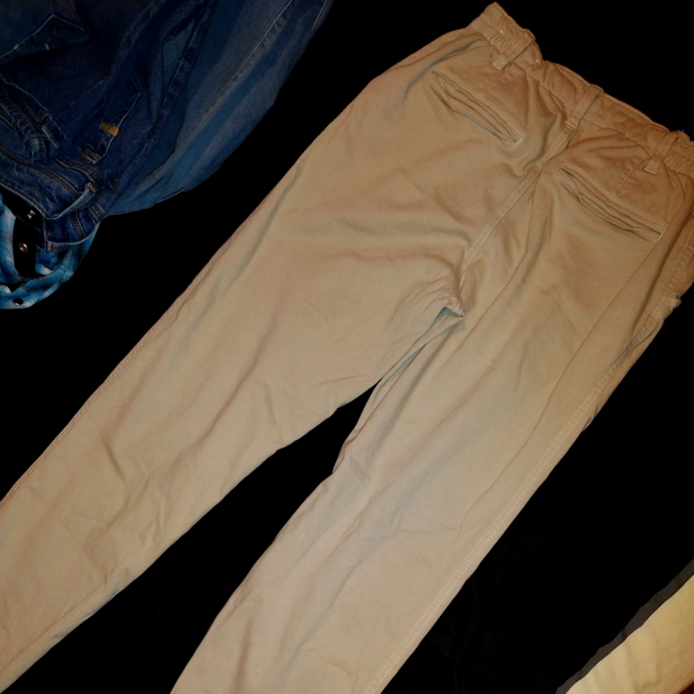 AEO KHAKI PANTS